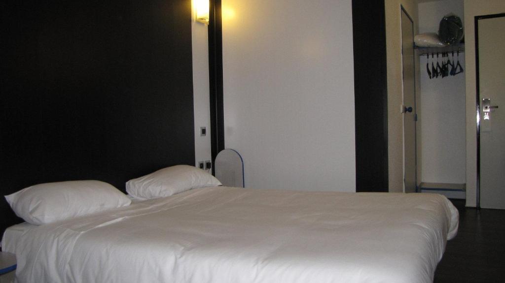 Comfort Hotel Poissy Technoparc Rum bild