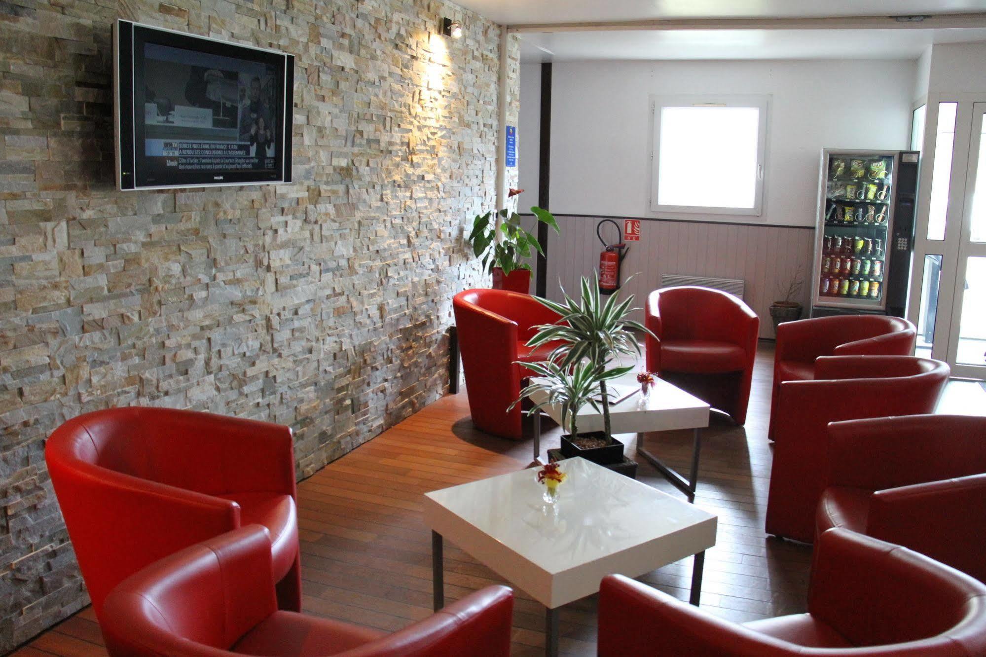 Comfort Hotel Poissy Technoparc Exteriör bild